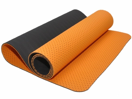 Коврик для йоги ТПЕ/хлопок, перфорированный, оранжево-черный 183x61x0,6 см Спортмастер 
