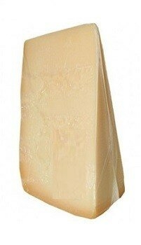 Сыр Гранде Свисс Пармезан 47% (0.25 кг) Веста 