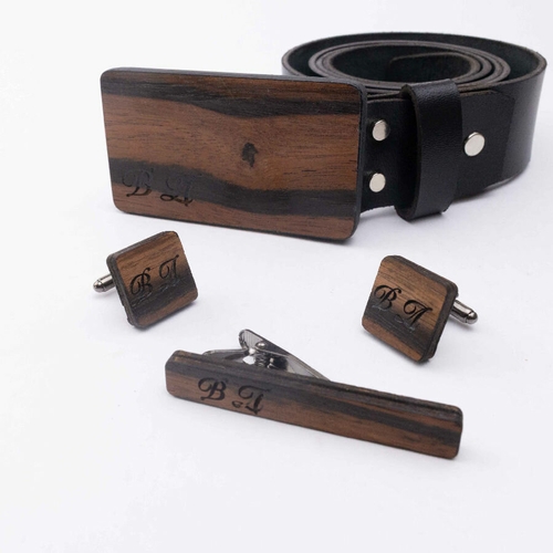 Ремень, запонки и держатель для галстука с персональной гравировкой из древесины Эбен макасар